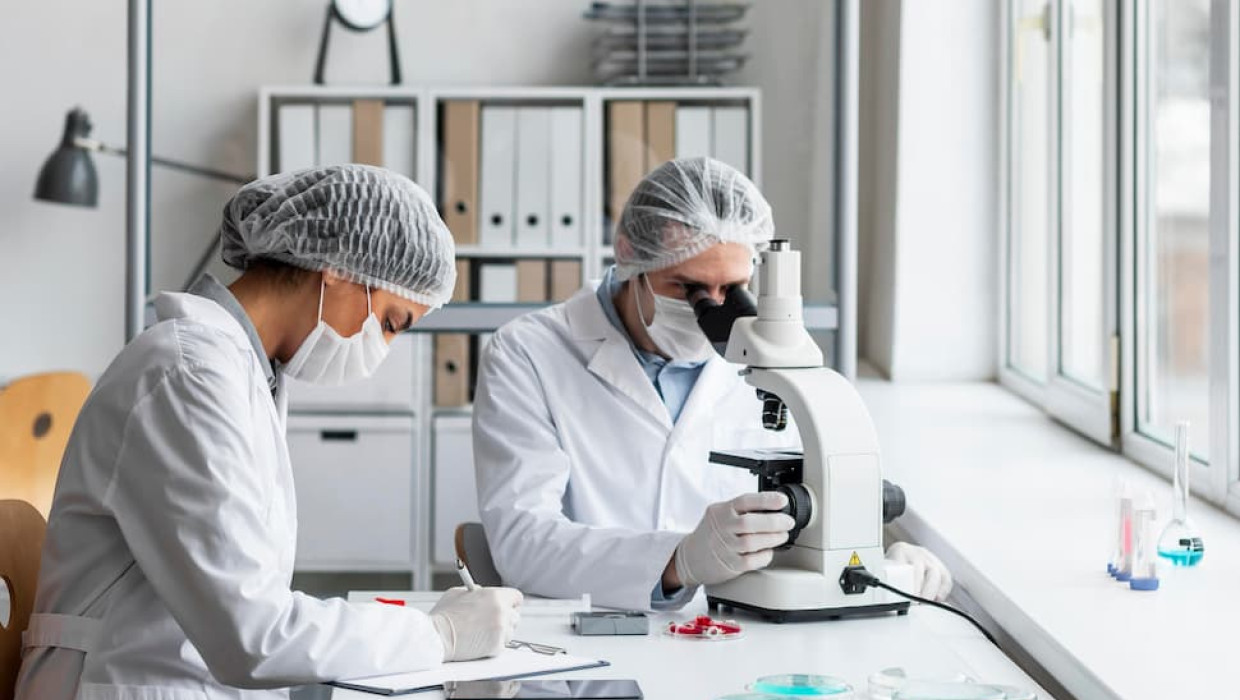 ¿Cuánto Cobra un Técnico de Laboratorio Clínico y Biomédico?